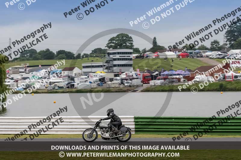 Vintage motorcycle club;eventdigitalimages;mallory park;mallory park trackday photographs;no limits trackdays;peter wileman photography;trackday digital images;trackday photos;vmcc festival 1000 bikes photographs